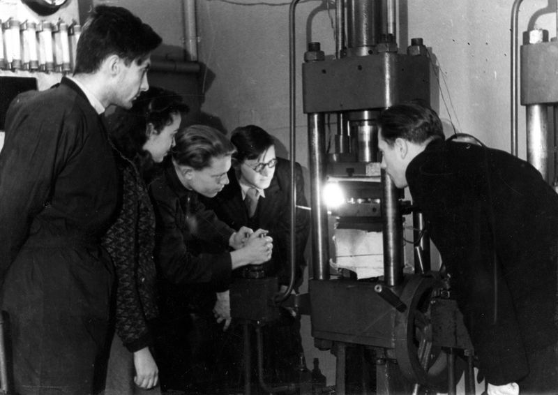 Файл:Img343 Салазкин Басов.jpg