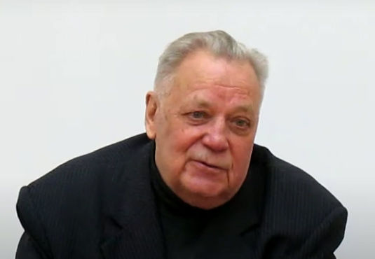 Максимов выступает.jpg