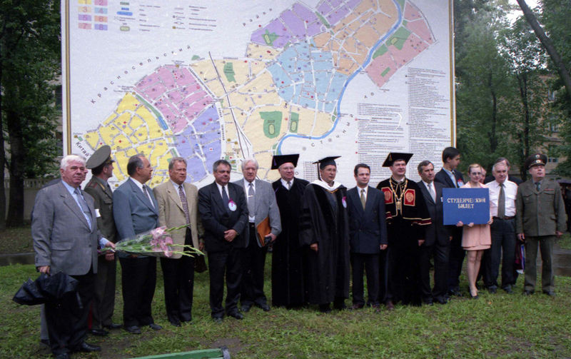 Файл:Володин кутепов генералов.jpg